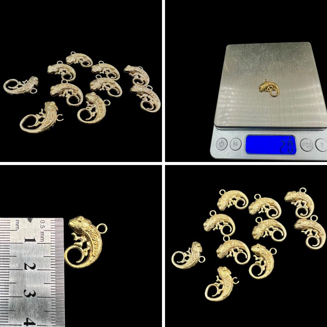 10 pcs brass charm camelion