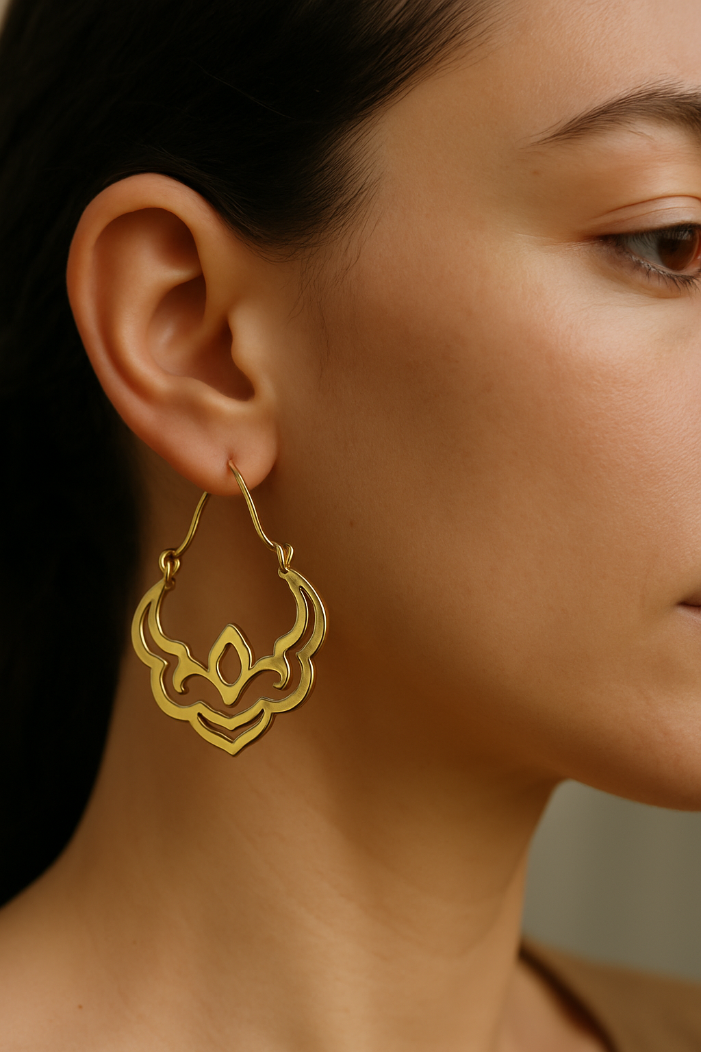 Lotus Curve Brass Earrings – CODE: IE 046