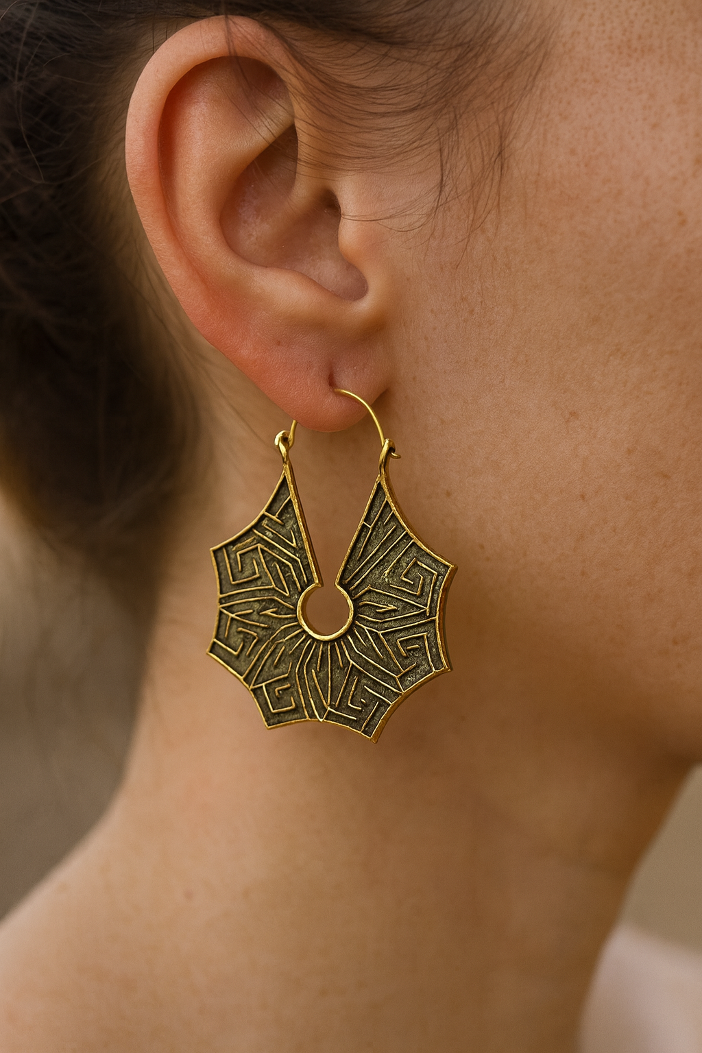 Anting Brass Geometric Sunburst – Tribal Boho Statement Earrings