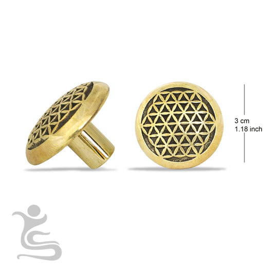 Geometric designs of drawerpulls and knob