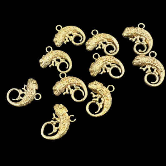 10 pcs brass charm camelion